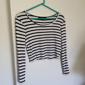 French connection ruffle sleeve crop top
